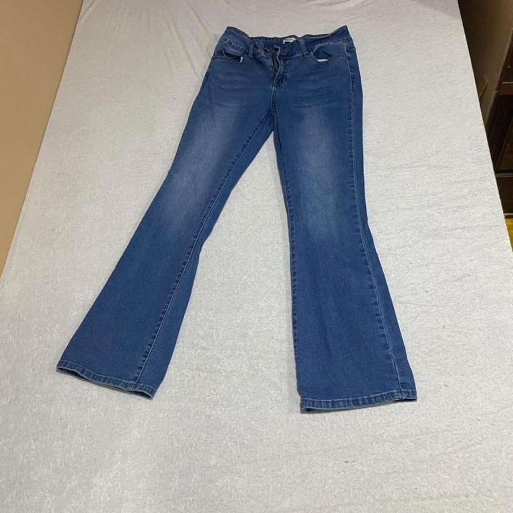 Blue Tm low rise flare bootcut jeans Size 8. SKU536 #denim #flares